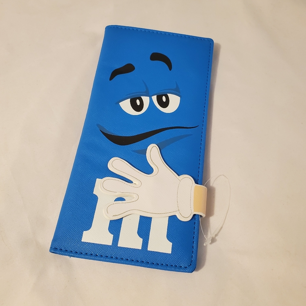 M&M wallet